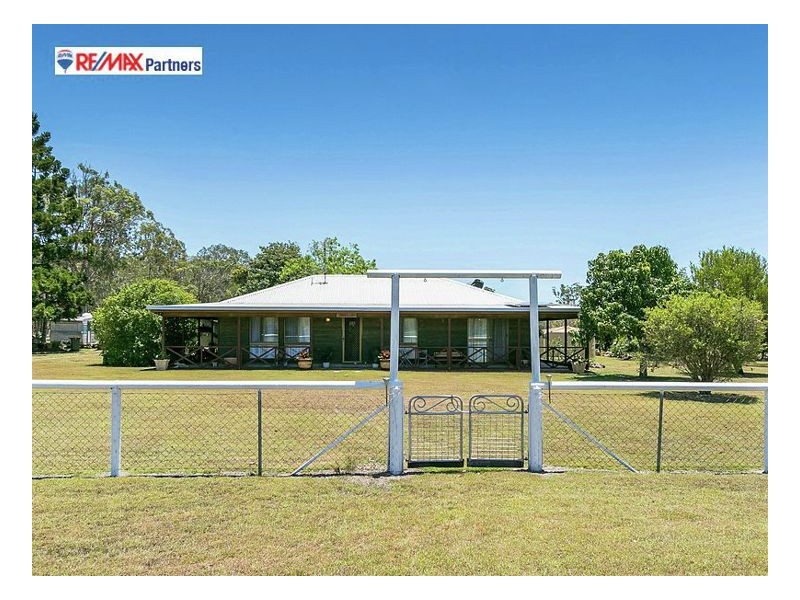 39 Smith Road, Howard QLD 4659