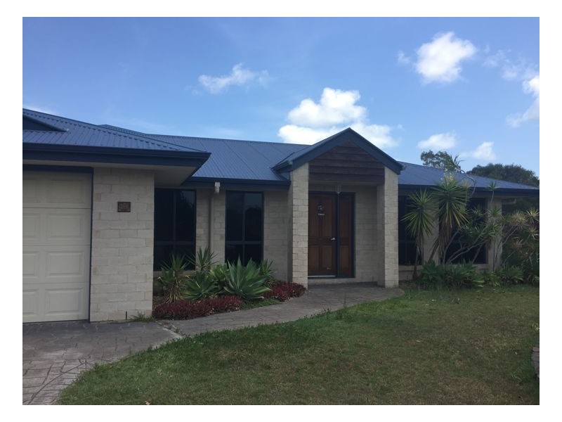 16 Kingston Close, Wondunna QLD 4655