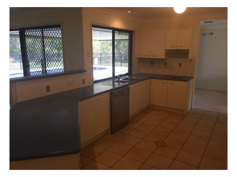 16 Kingston Close, Wondunna QLD 4655