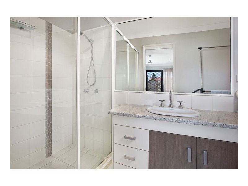 4/63-65 McLiver Street, Kawungan QLD 4655