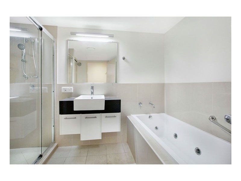 113/627 Charlton Esplanade, Urangan QLD 4655