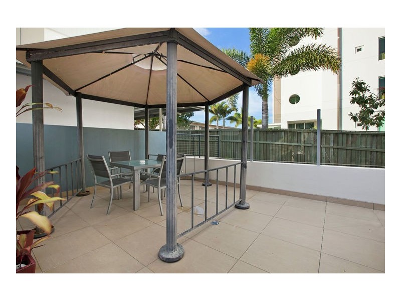 113/627 Charlton Esplanade, Urangan QLD 4655