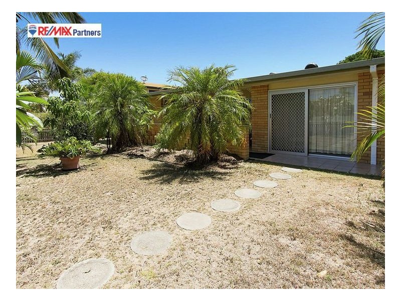 15 Margaret Street, Urangan QLD 4655