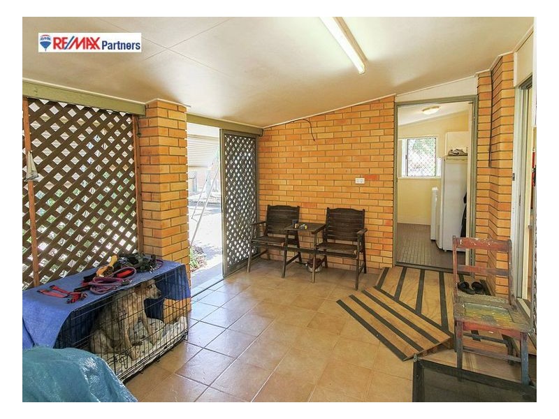 15 Margaret Street, Urangan QLD 4655