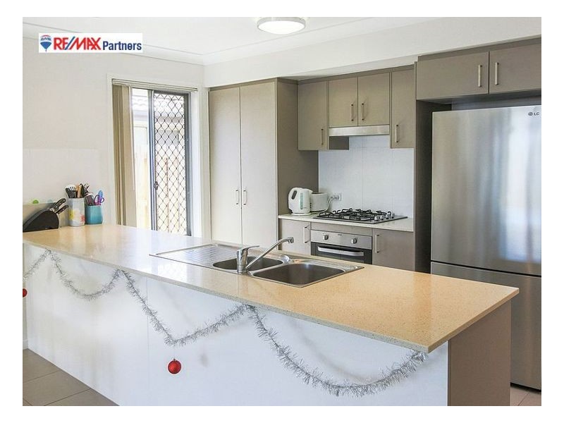 7 Lawson Road, Urraween QLD 4655