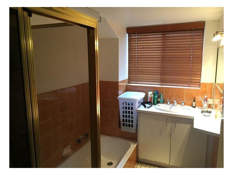 1/394 Esplanade, Torquay QLD 4655