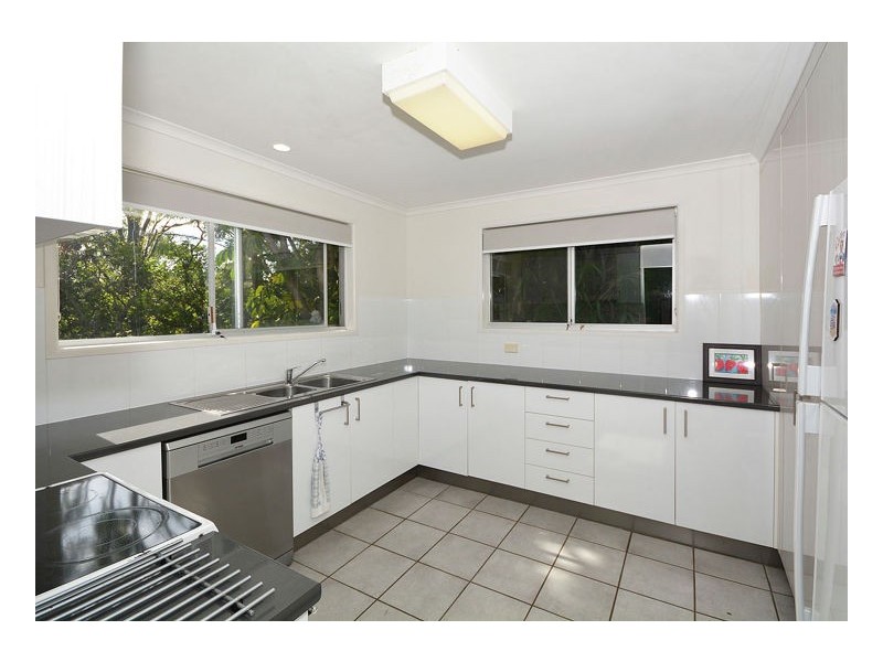 342 Torquay Terrace, Torquay QLD 4655