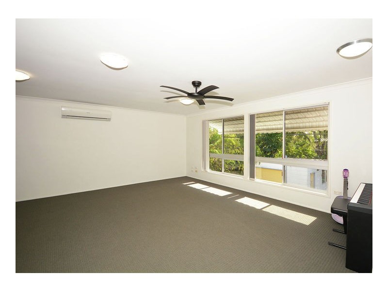 342 Torquay Terrace, Torquay QLD 4655