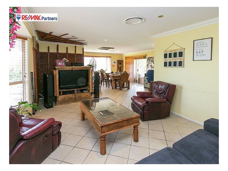14 Karina Ct, Urangan QLD 4655