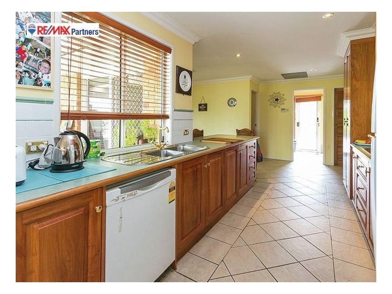 14 Karina Ct, Urangan QLD 4655