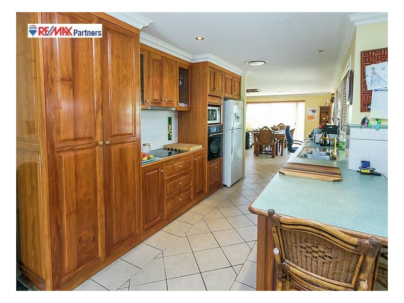 14 Karina Ct, Urangan QLD 4655