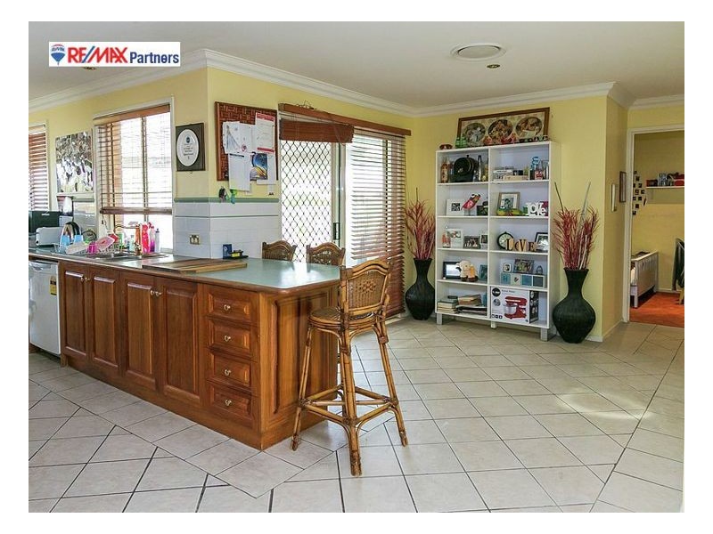 14 Karina Ct, Urangan QLD 4655