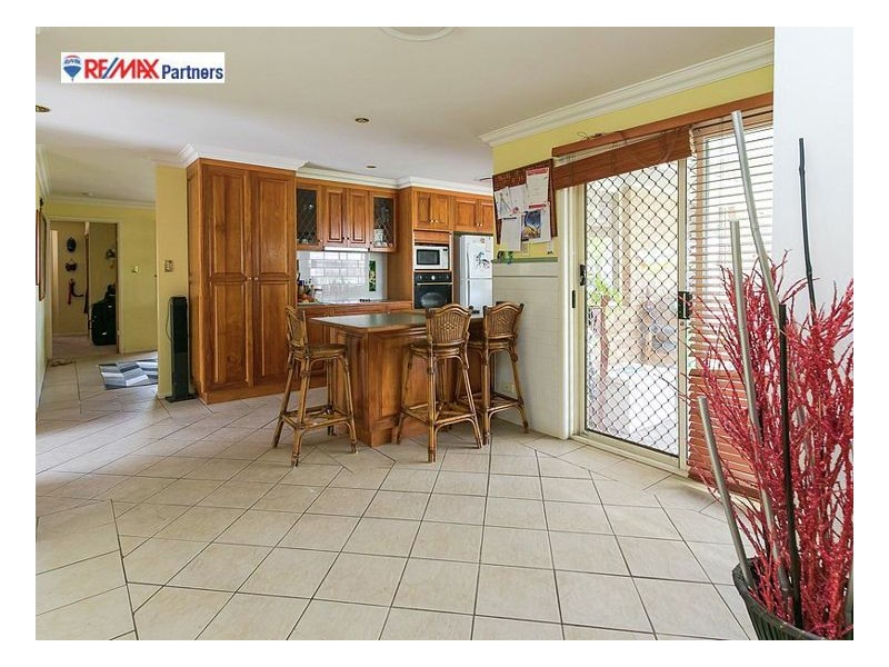 14 Karina Ct, Urangan QLD 4655