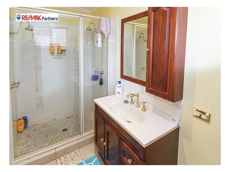 14 Karina Ct, Urangan QLD 4655