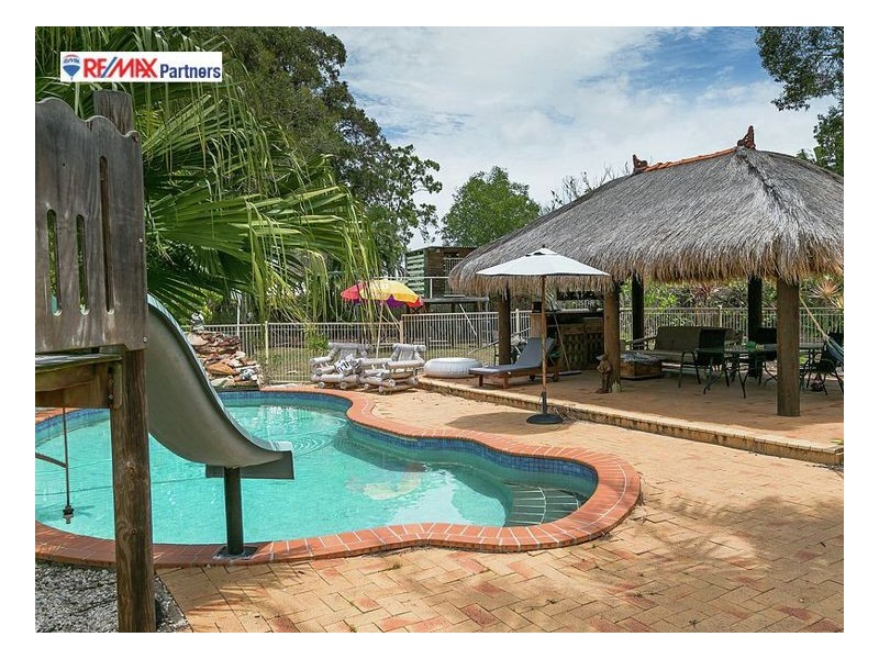 14 Karina Ct, Urangan QLD 4655