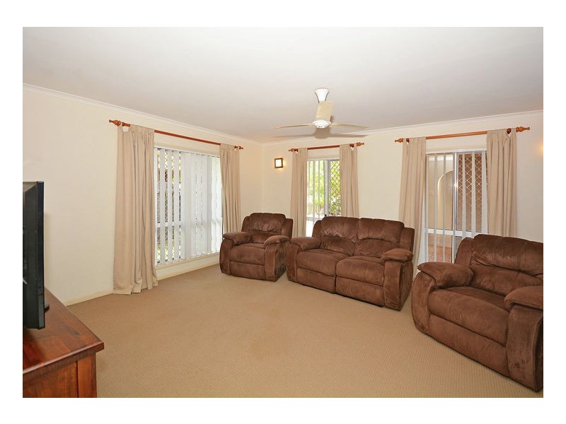 6 Melaleuca Crescent, Kawungan QLD 4655
