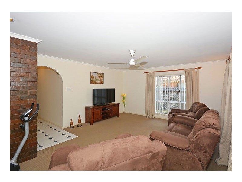 6 Melaleuca Crescent, Kawungan QLD 4655