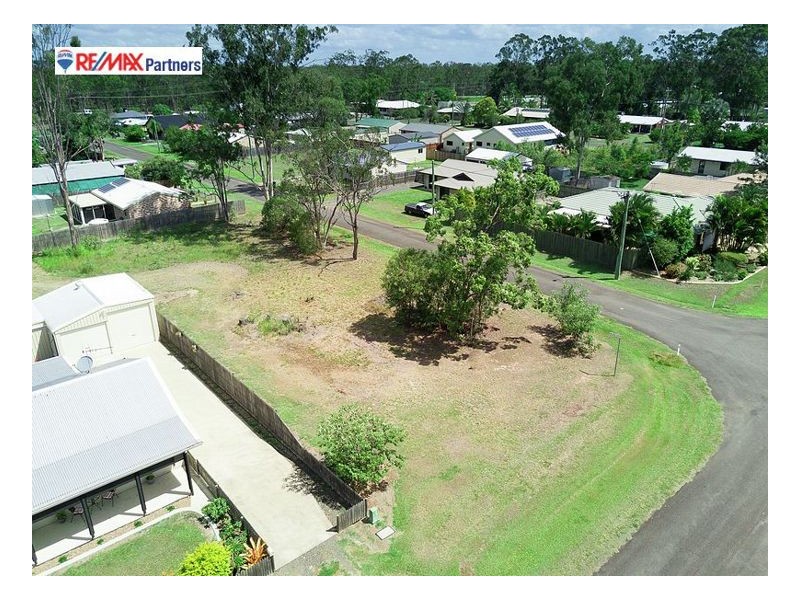 42 James Street, Howard QLD 4659