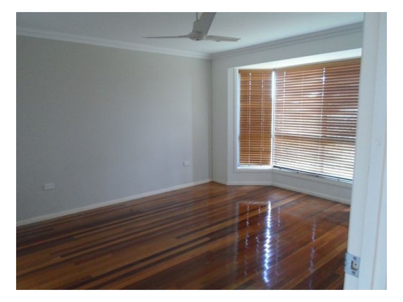 4 Heather Way, Urraween QLD 4655
