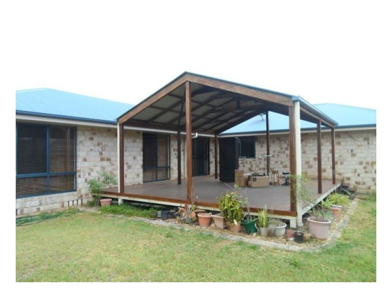 4 Heather Way, Urraween QLD 4655