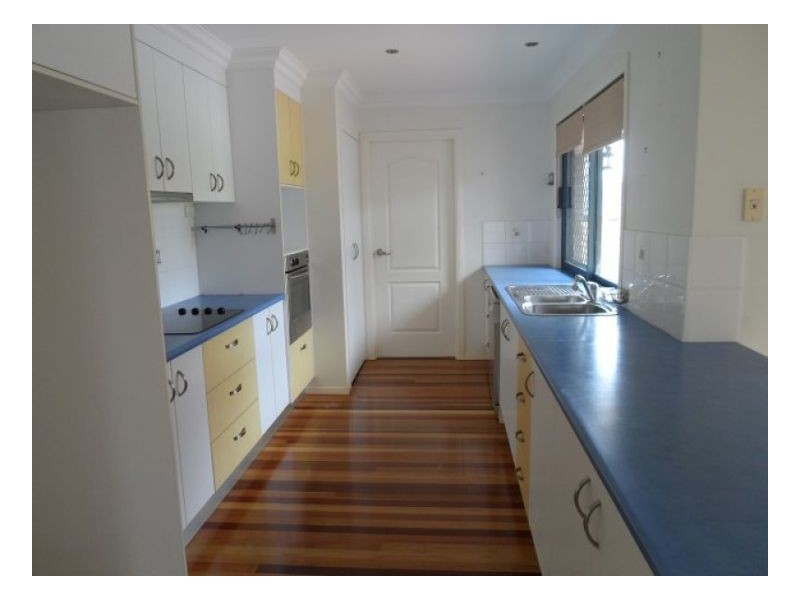 4 Heather Way, Urraween QLD 4655