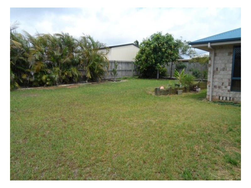 4 Heather Way, Urraween QLD 4655