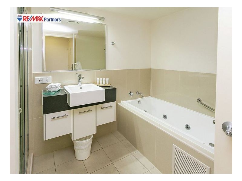 126/627 Charlton Esplanade, Urangan QLD 4655