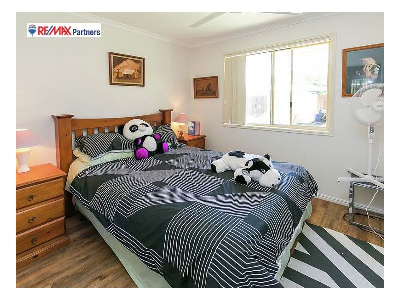 56 William St, Urangan QLD 4655