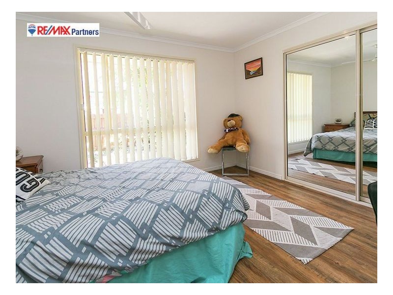56 William St, Urangan QLD 4655