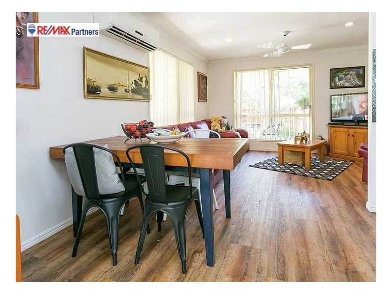 56 William St, Urangan QLD 4655