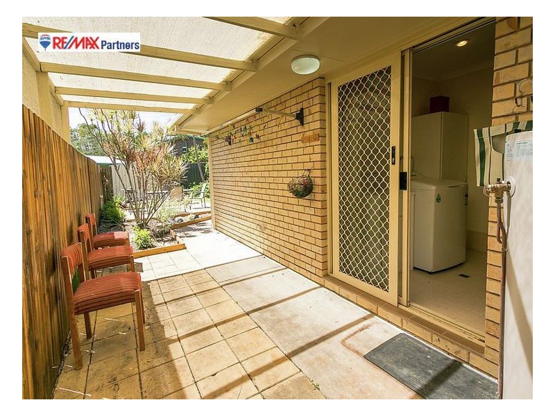 56 William St, Urangan QLD 4655
