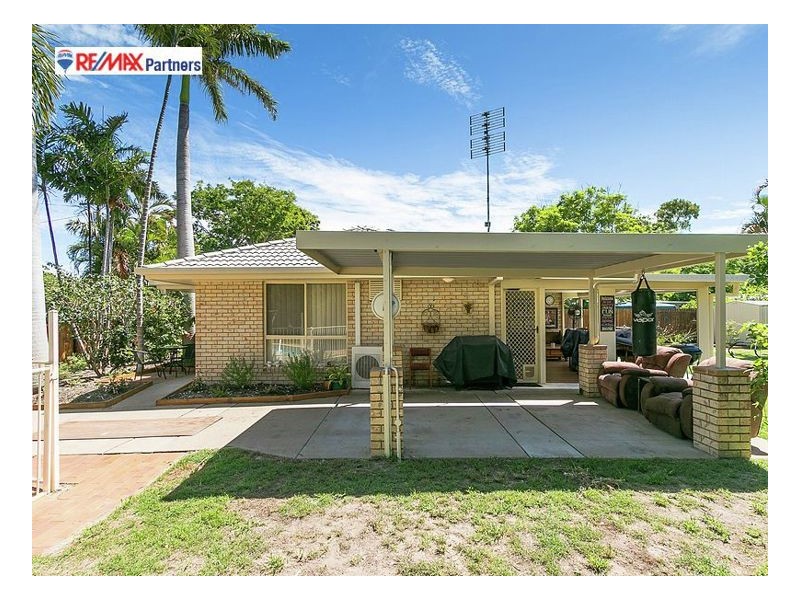 56 William St, Urangan QLD 4655