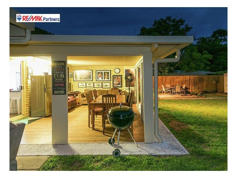56 William St, Urangan QLD 4655
