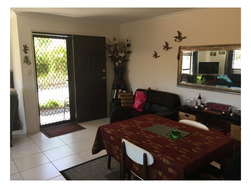 3/233 Torquay Terrace, Torquay QLD 4655