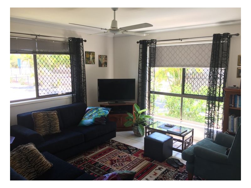 3/233 Torquay Terrace, Torquay QLD 4655