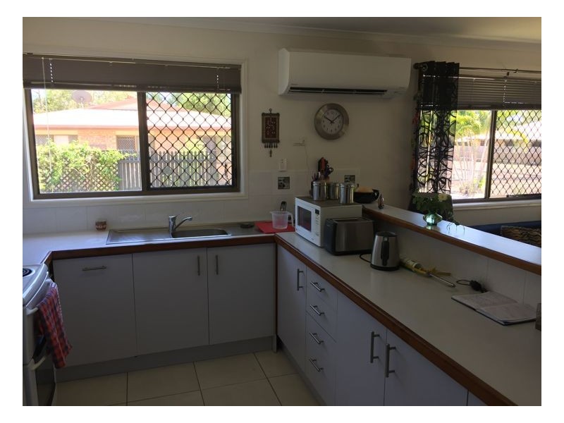 3/233 Torquay Terrace, Torquay QLD 4655