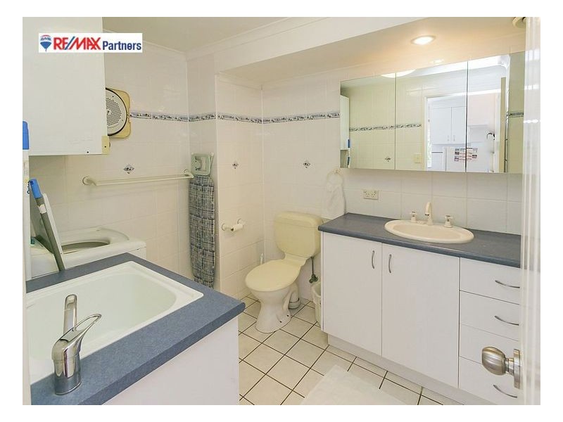 10/407 Esplanade, Torquay QLD 4655