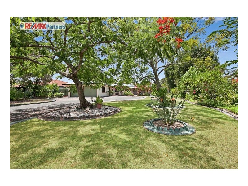 6 Bayrise Drive, Urangan QLD 4655