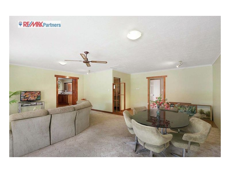 6 Bayrise Drive, Urangan QLD 4655