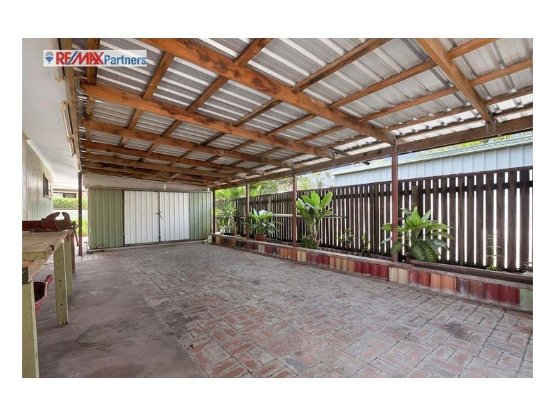 6 Bayrise Drive, Urangan QLD 4655