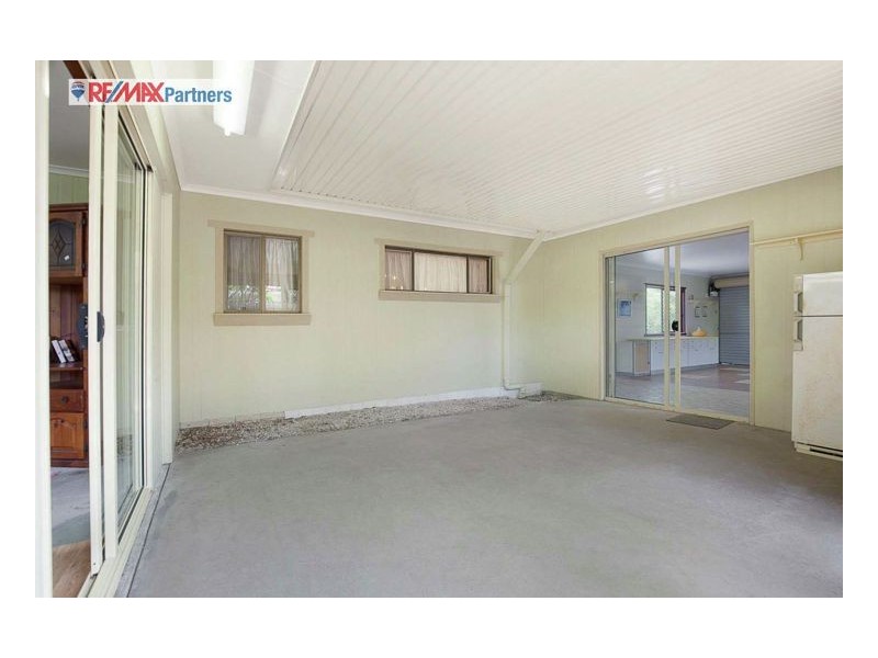 6 Bayrise Drive, Urangan QLD 4655
