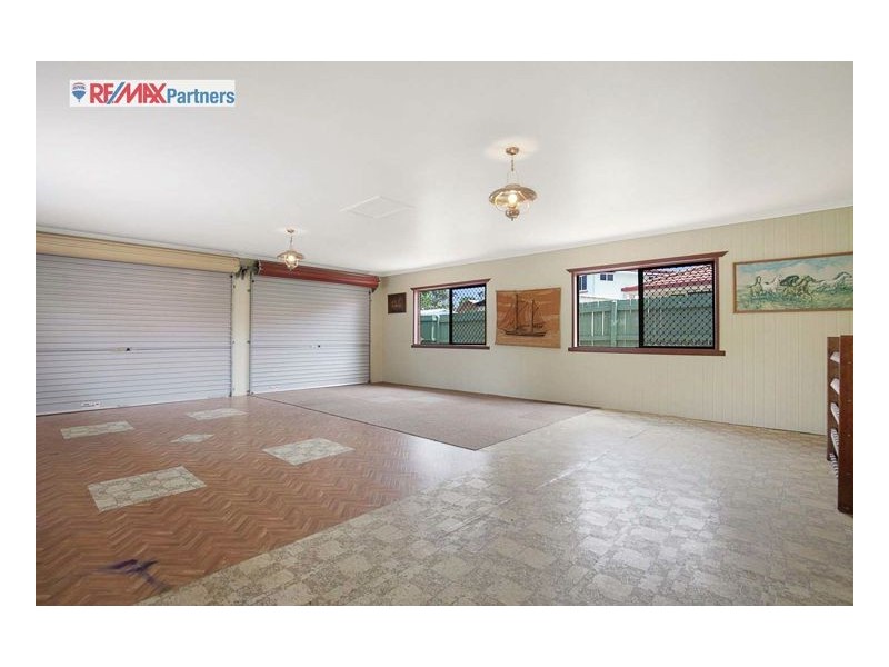 6 Bayrise Drive, Urangan QLD 4655