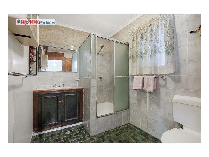 6 Bayrise Drive, Urangan QLD 4655