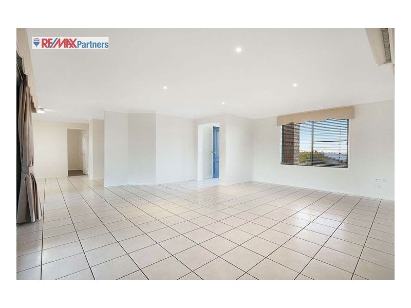 1-5 Highland Place, Craignish QLD 4655