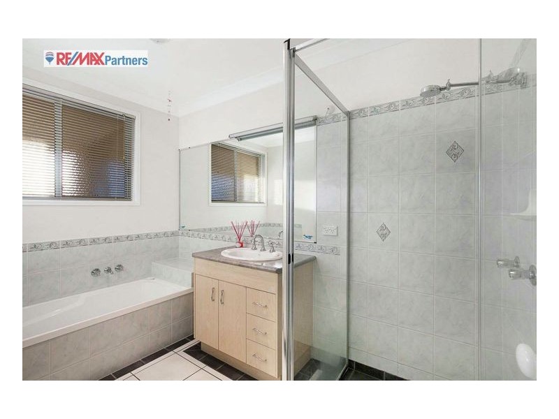 1-5 Highland Place, Craignish QLD 4655