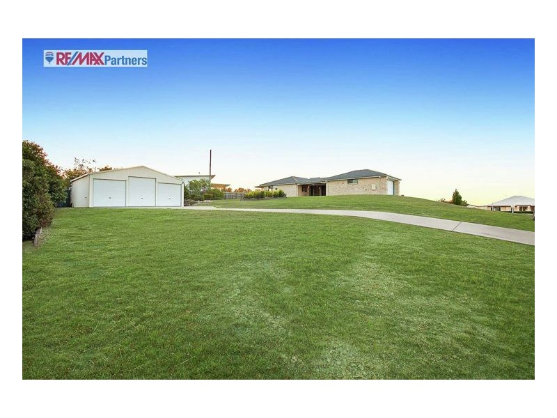 1-5 Highland Place, Craignish QLD 4655