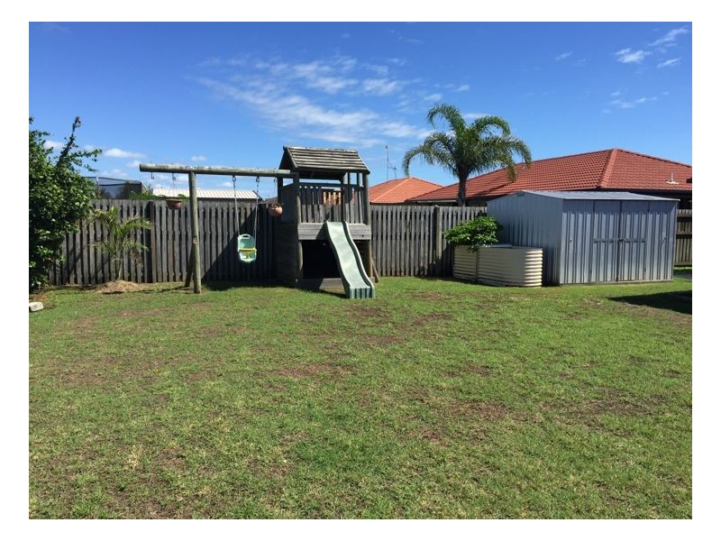 28 Gunsynd Way, Point Vernon QLD 4655
