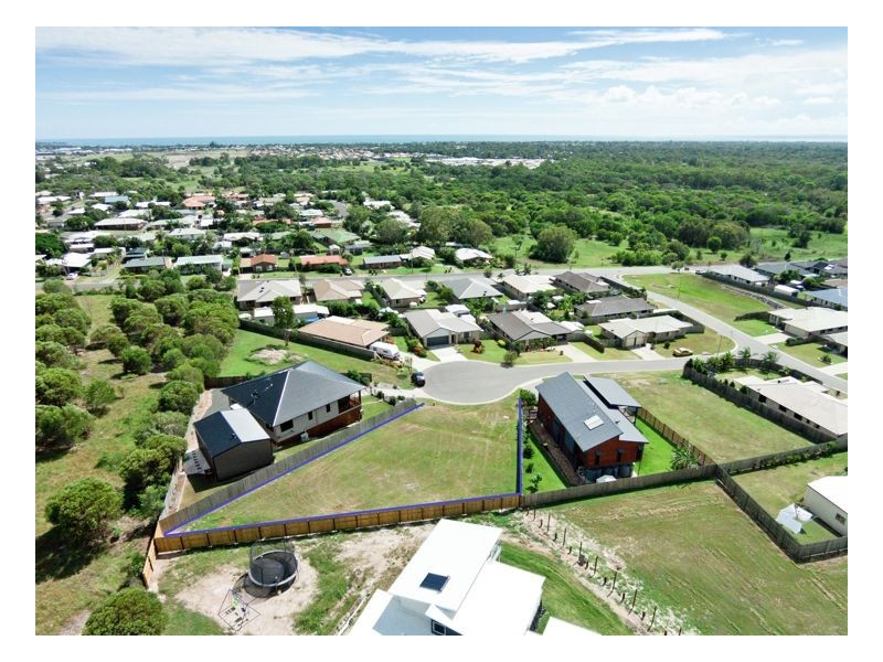 8 Sunad Court, Nikenbah QLD 4655