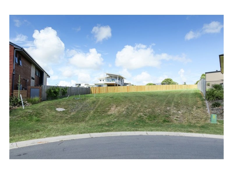 8 Sunad Court, Nikenbah QLD 4655