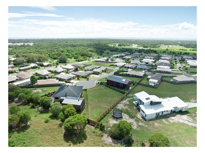 8 Sunad Court, Nikenbah QLD 4655